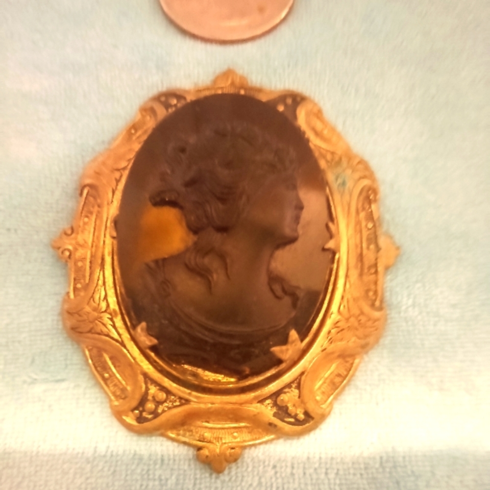 Large Antique black cameo brooch - Picture 2 of 3